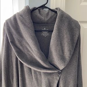 Cuddlduds shawl cardigan wrap